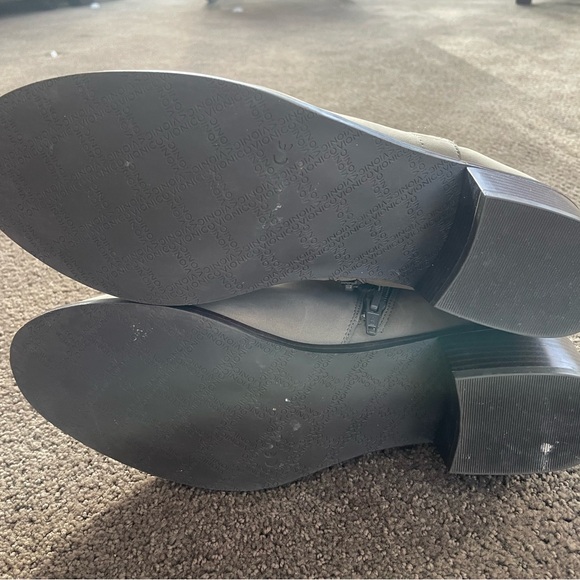 Vionic Joslyn Ankle Booties size 10 boots NWOT Charcoal little heel - Picture 4 of 8